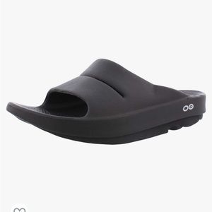 NWT OOFOS OOahh Slide-Lightweight Recovery Footwear (universal)